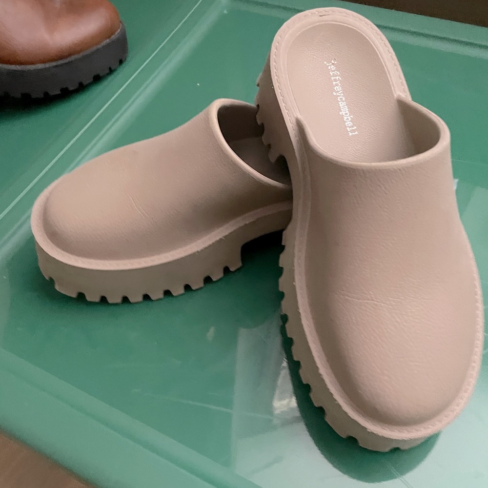 Jeffrey Campbell Lugged Platform Clog